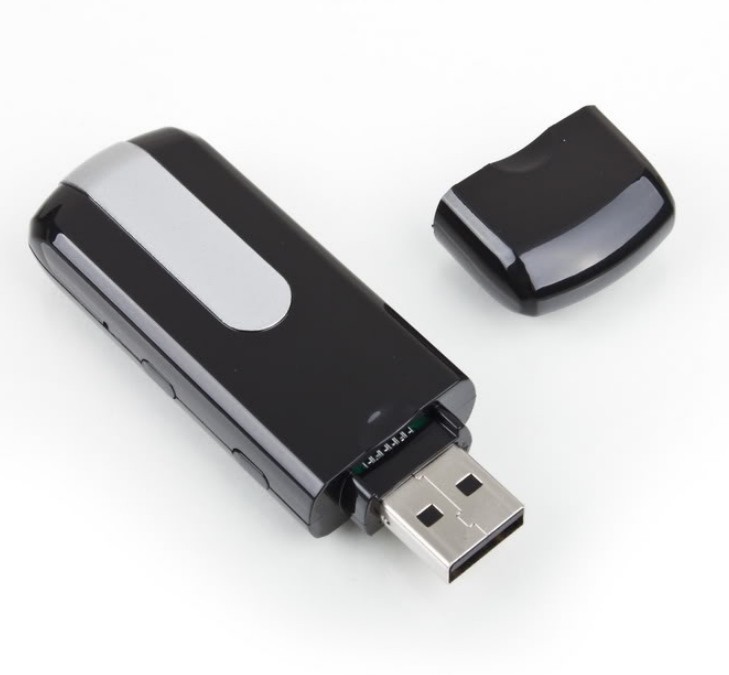 Skrytá kamera v USB flash disku BENTECH
