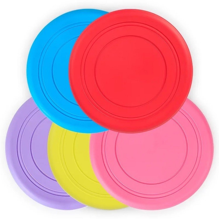 Lietajúci gumové frisbee
