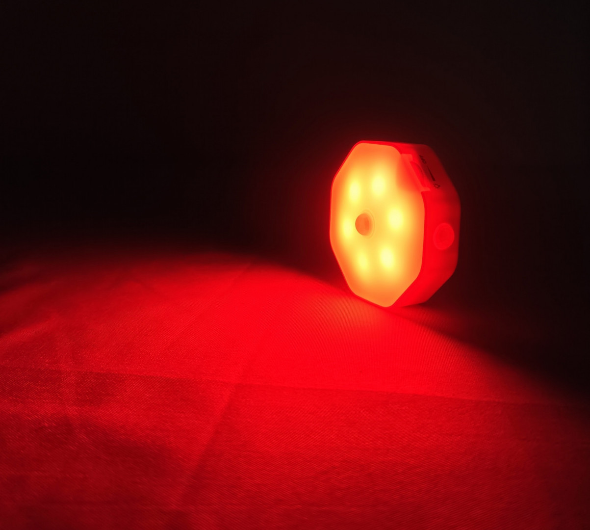 LED nočné svetlo bez modrej zložky LuDream Solis - Red